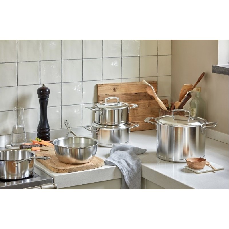 Sauteuse 24cm avec couvercle en