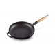 Poêle Signature Fonte Emaillée Manche en Bois 28 cm Noir Mat - Le Creuset