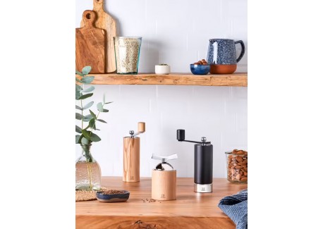 Peugeot Isen u'Select Salt & Pepper Mill Gift Set, 18cm-7in, Zwart - Met RVS Spice Scoop & Clip (Salt & Pepper Mill Set