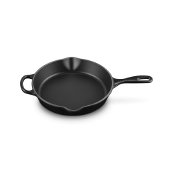 Poêle en Fonte Skillet Rond 26 cm Noir Mat - Le Creuset Poêle en Fonte Skillet Rond 26 cm Noir Mat - Le Creuset