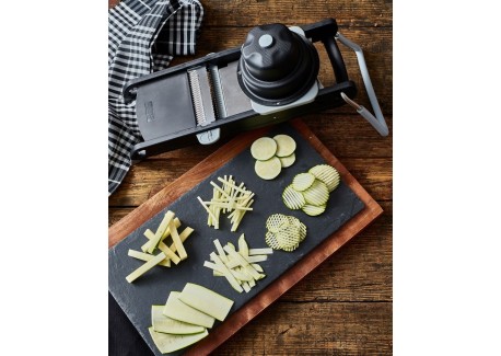 Mandoline De Cuisine De Buyer SWING PLUS - Acier Inoxydable - Coupes Julienne, Rondelles, Gaufrées - Sécurité Maximale