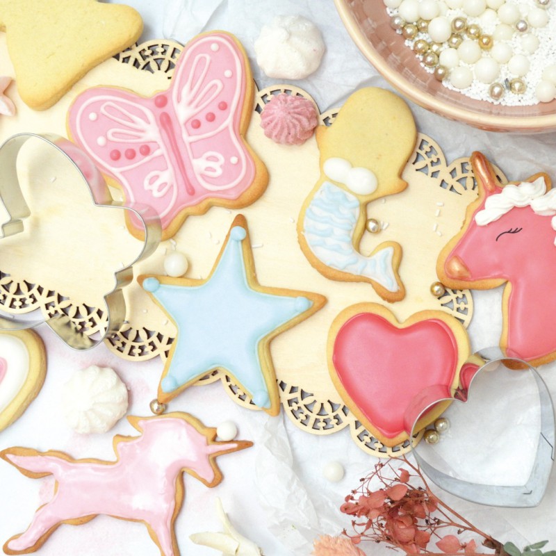 Seau de 16 Emporte Pièces Fairytale  - Scrapcooking