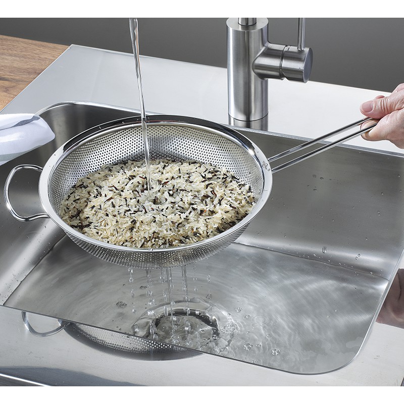 Passoire Plate avec Manche Inox Microperforée 24 cm - Kuchenprofi