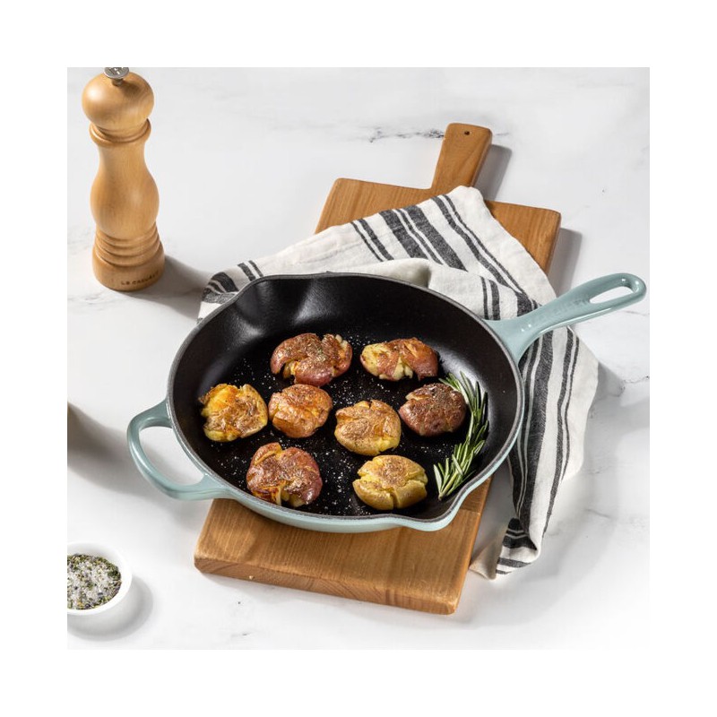 Poêle en Fonte Ronde Skillet 26 cm Bleu Sea Salt - Le Creuset