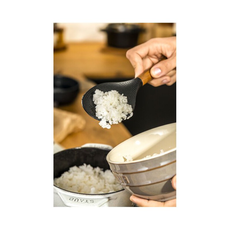 Cuillère à Riz Silicone Noir Manche Bois 22 cm - Staub