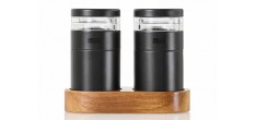 Molto Duo Zwarte Peper- en Zoutmolen 8,5 cm + Acaciahouten Basis