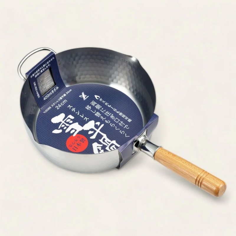 Yukihira Casserole/Poelon Inox Martelé avec Bec Verseur 24 cm 2,4L - Yoshikawa