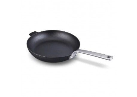 Stark Poêle en Fonte d'Acier Naturelle Non émaillée 28 cm avec Contre-poignée -S - Beka Cookware