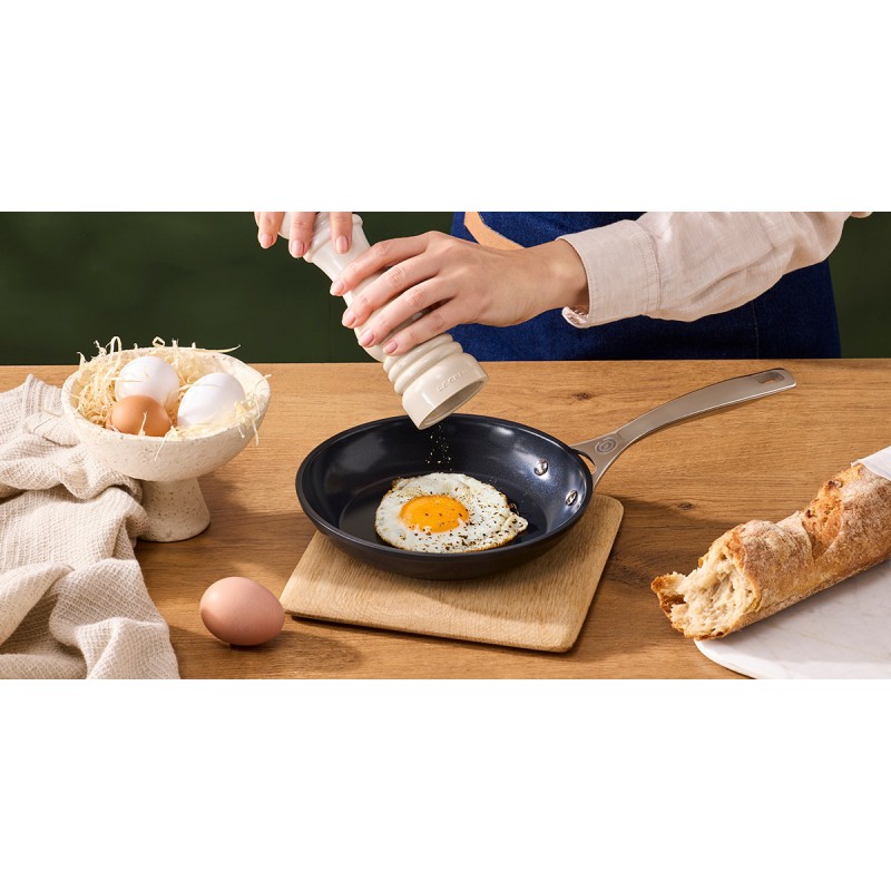 Essentiel Poêle Antiadhésive Céramique 20 cm - Le Creuset