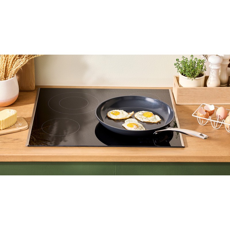 Essentiel Poêle Antiadhésive Céramique 24 cm - Le Creuset