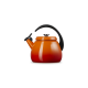 Cloche 2.1L Oranjerood Geëmailleerde Fluitketel - Le Creuset