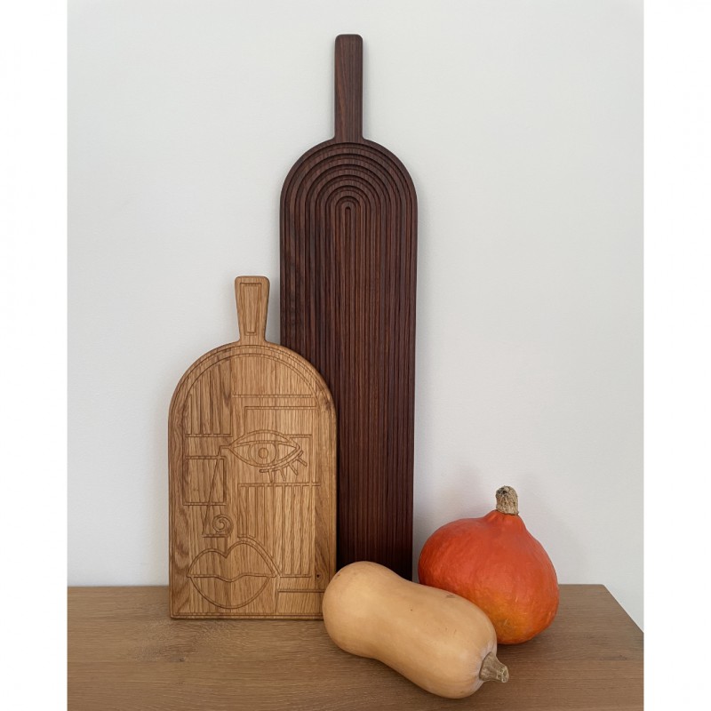 Mory Planche à Servir Ethnique Masque Chêne avec Poignée 38x19x1,5 cm  - Les Planches du Chef