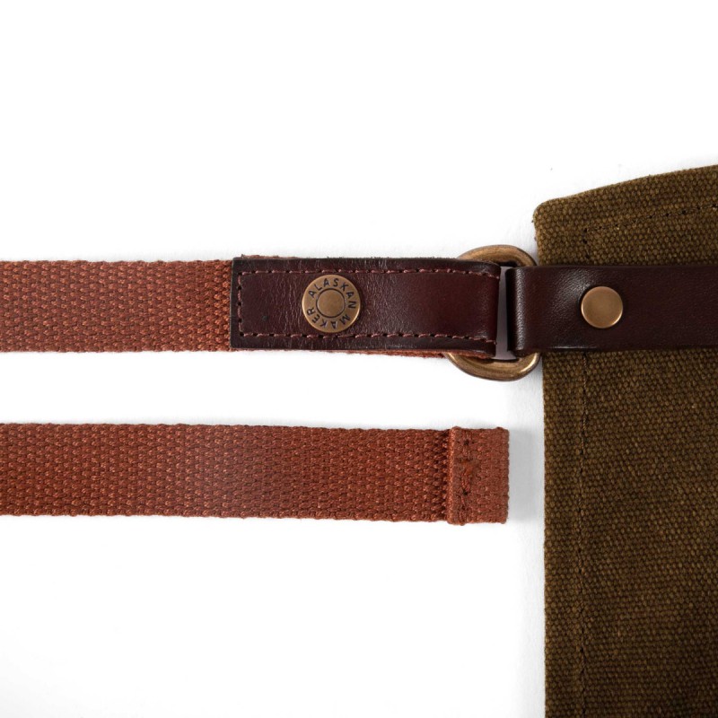 N°547 Keukenschort met Bandjes Gecoat katoenen Canvas Leer Tobaccobruin - Alaskan Maker
