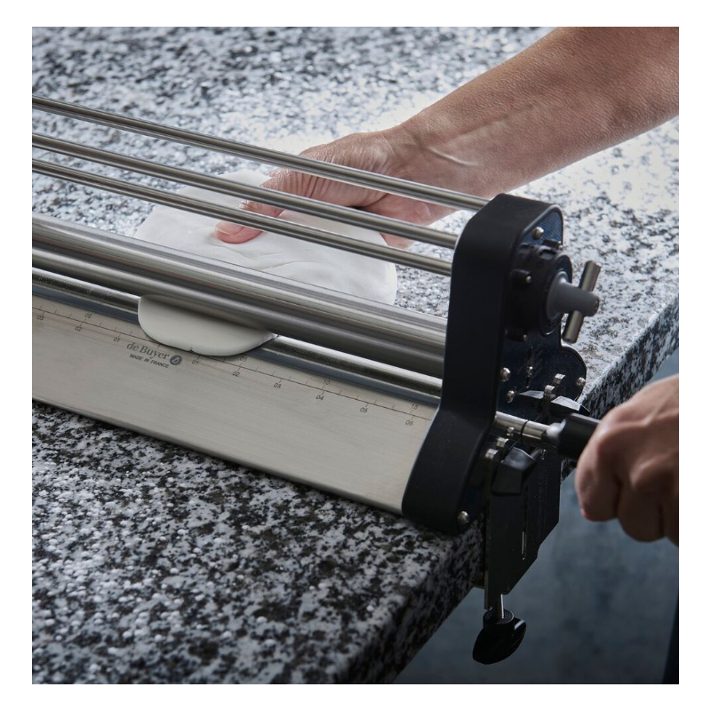 Laminoir Multi pâtes Manuel en Inox Réglable 20 Epaisseurs 34 cm - De Buyer