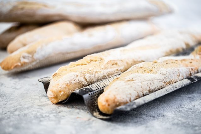 Moule 3 Baguettes Emile Henry Grand Cru Rouge - Moule à Baguettes