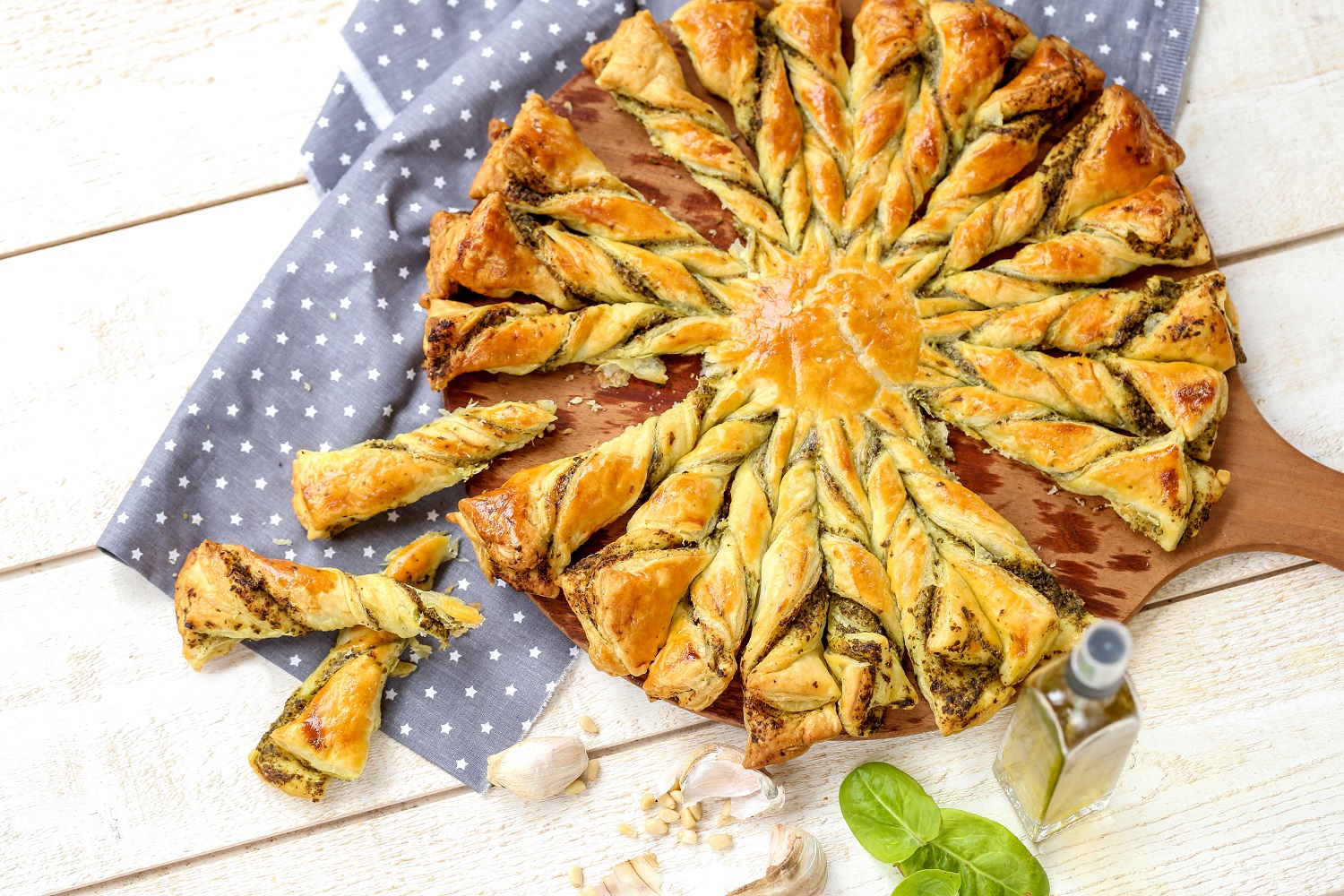 Tarte Soleil Au Saumon Et Pesto Les Secrets Du Chef Tarte Soleil Au Saumon Et Pesto Les Secrets Du Chef